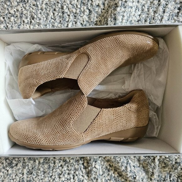 Leather Vaneli Sport loafers. Size: 7.5M (US). Color: Taupe/tan - Picture 2 of 8